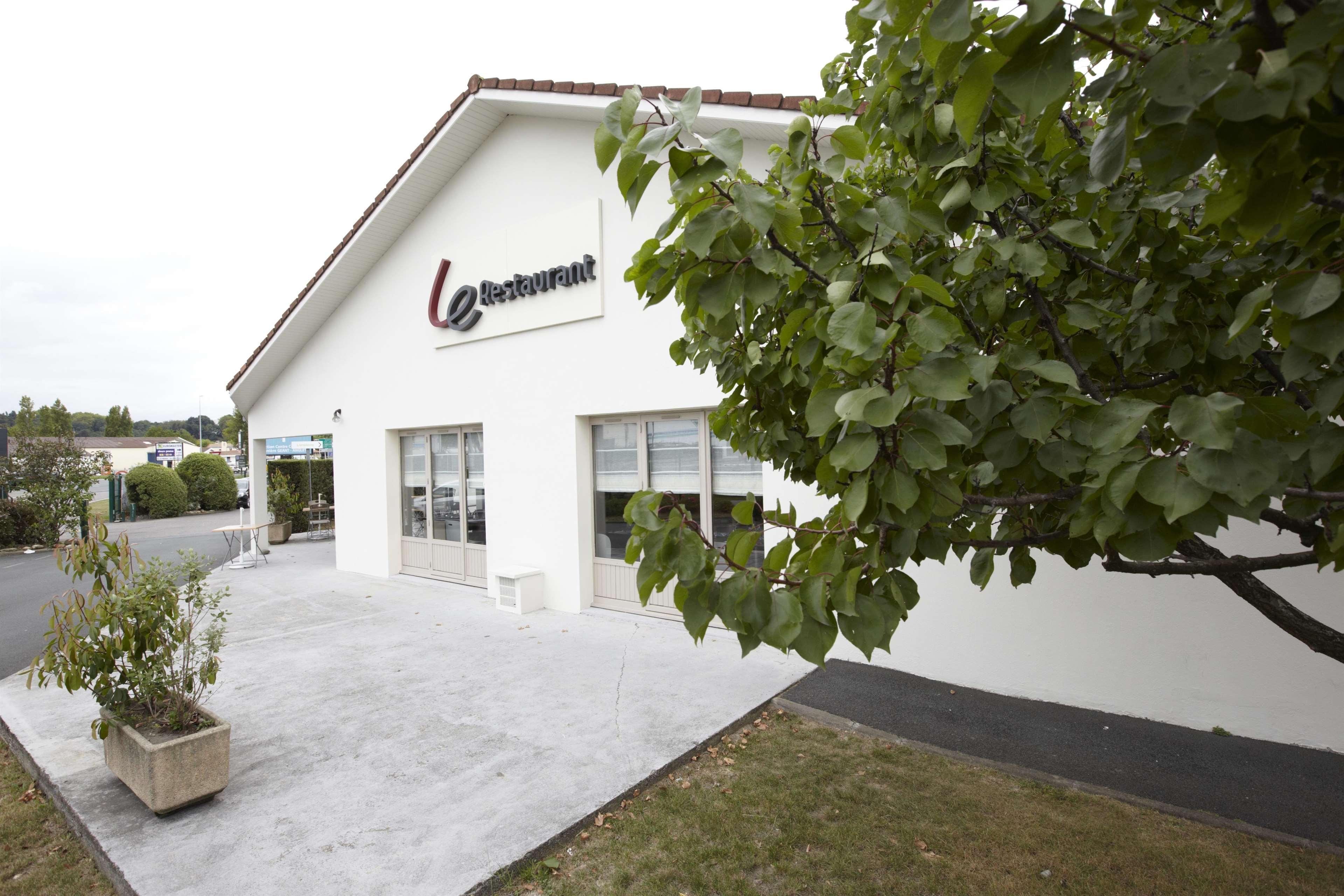 Hotel Campanile Bayona Exterior foto
